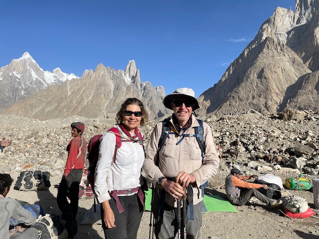 Емма & Тревор у таборі Урдукас» /><img loading=