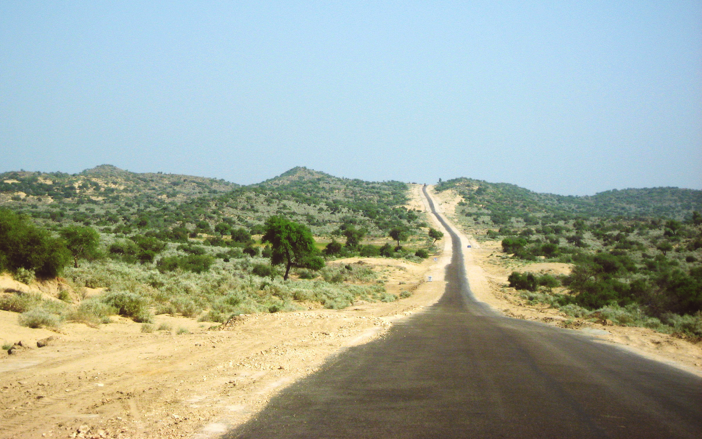 Дорога через Тар Пустеля