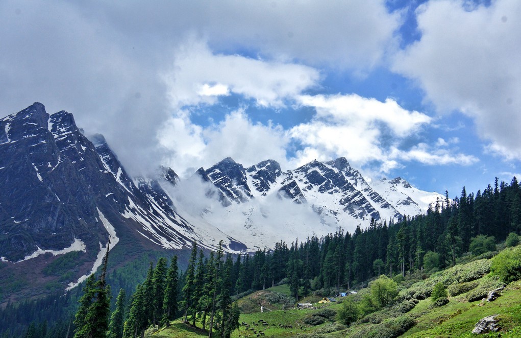 Sar Pass Trek in Himachal Pradesh 
