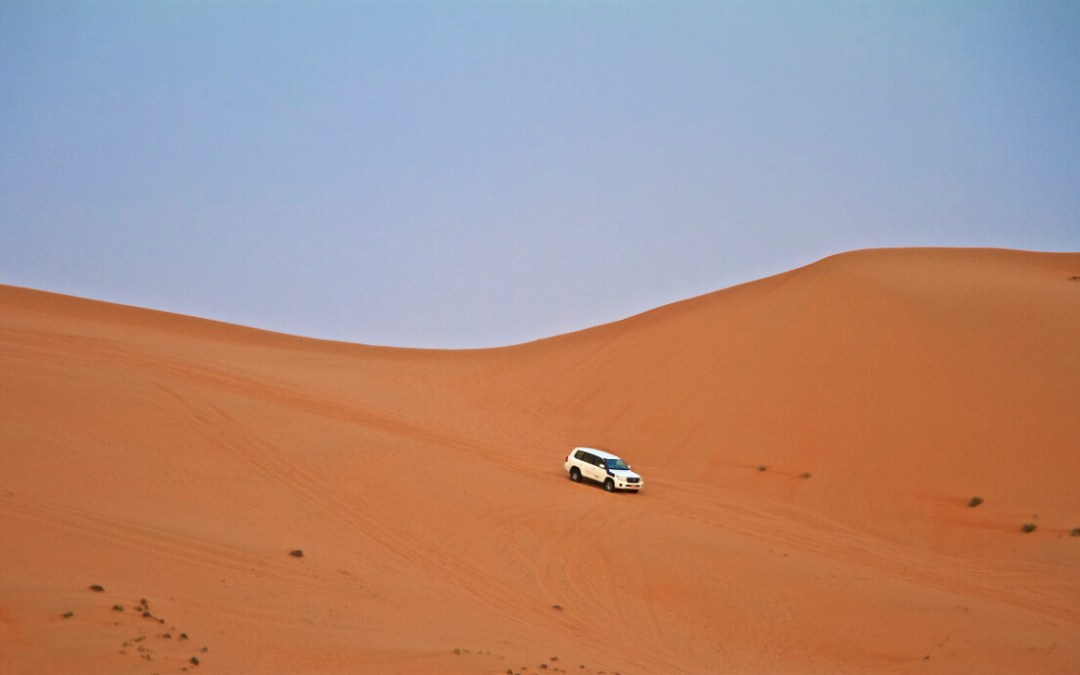 Бурхання дюн у пустелі Вахіба-Сендз в Омані