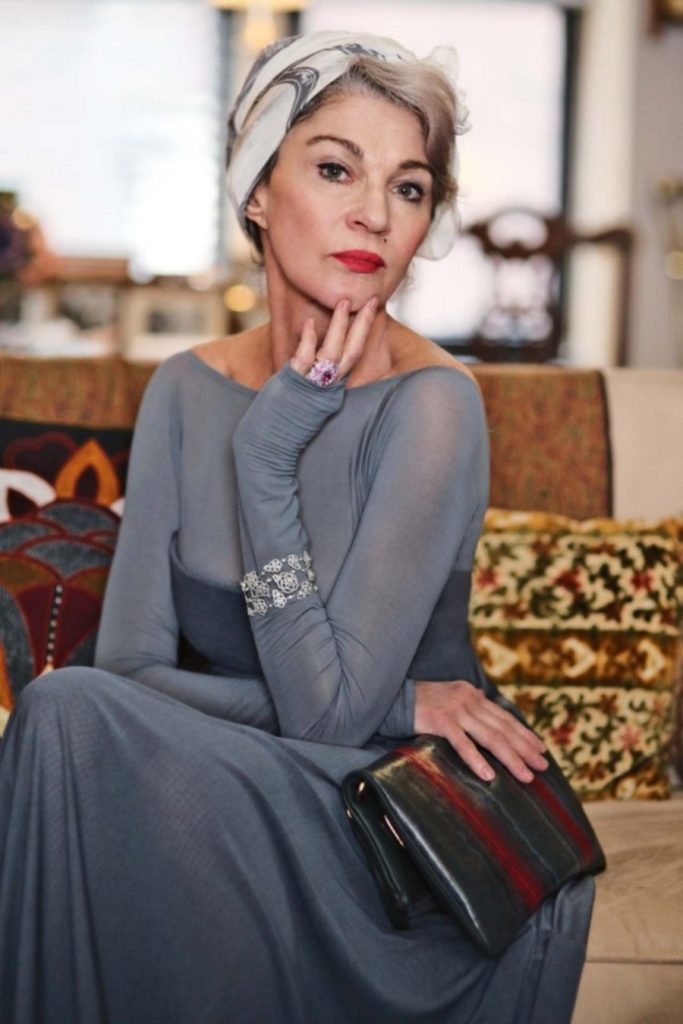 Подарунок бабусі на день народження: поради та варіанти