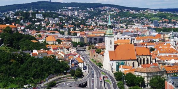 Курси словацької мови: чому вони важливі для студентів з України
