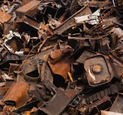 Які переваги пропонує послуга прийому металобрухту
