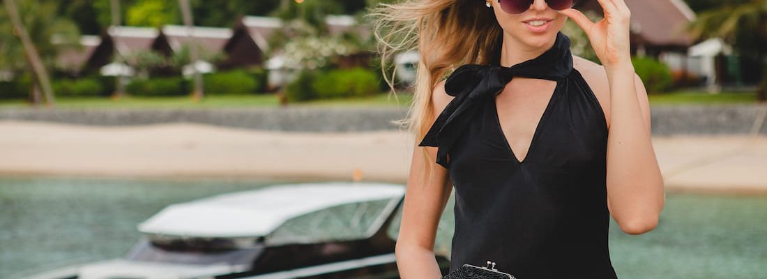 Легальная работа в Киеве в сфере эскорт-сопровождения