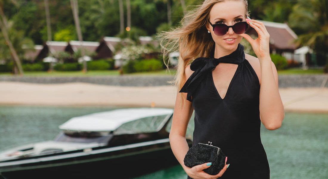 Легальная работа в Киеве в сфере эскорт-сопровождения