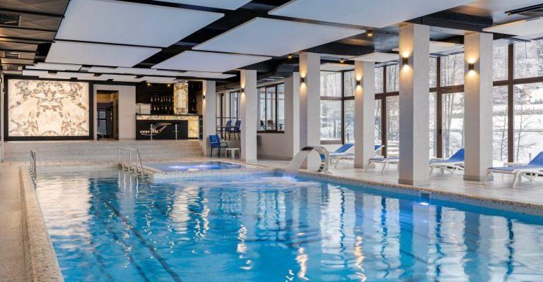 Відпочинок в Карпатах — СПА‑релакс та басейни з підігрівом у горах