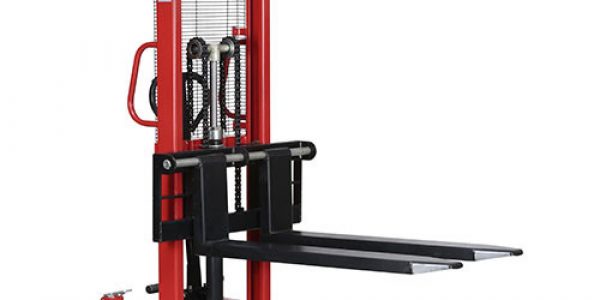 Штабелер і рохля — гідравлічні помічники складської логістики